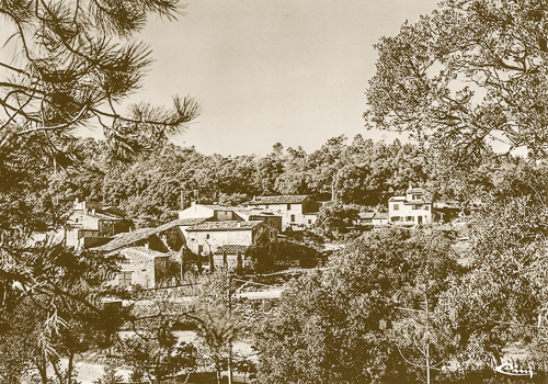 004-10Z33 Hameau des Pierrons